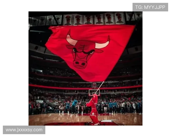 芝加哥公牛鏖战赛场展现王者风范再掀NBA新赛季巅峰对决热潮