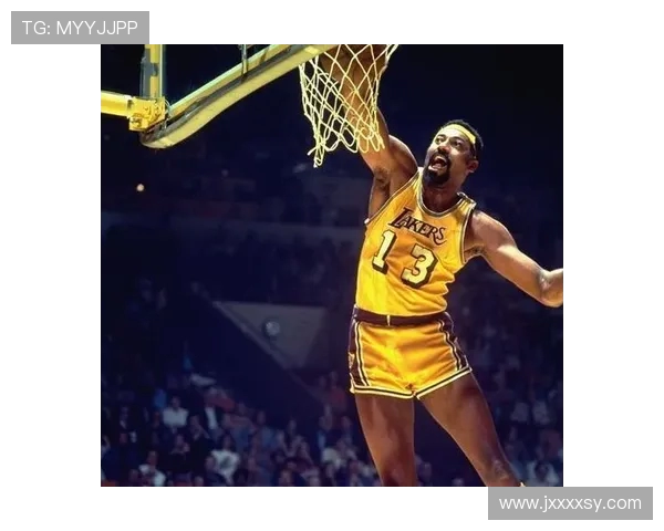 威尔特张伯伦的传奇人生与篮球历史地位全面探究