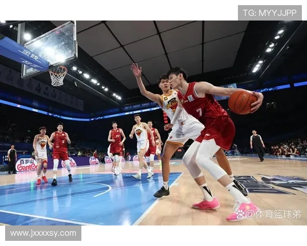 以篮球为纽带探索团队合作与青春拼搏的无限可能 以篮球为纽带探索团队合作与青春拼搏的无限可能