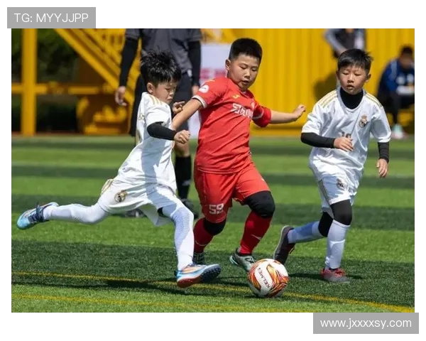 绿茵逐梦新时代中国足球青年力量全面崛起