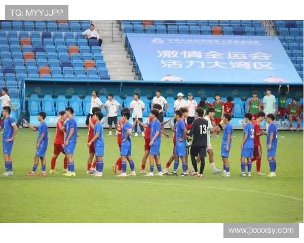 绿茵荣耀逐梦赛场见证激情与团队共谱足球盛宴 绿茵荣耀逐梦赛场见证激情与团队共谱足球盛宴