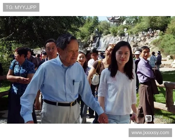 乒乓球场上的奋斗与成长李丽的深度人生对话分享