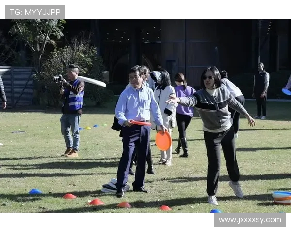 聚焦飞盘运动杭州飞盘队展现灵活性与团队协作的魅力