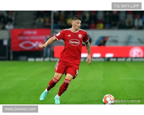 基尔队与海登海姆队激战正酣谁能在这场对决中笑到最后